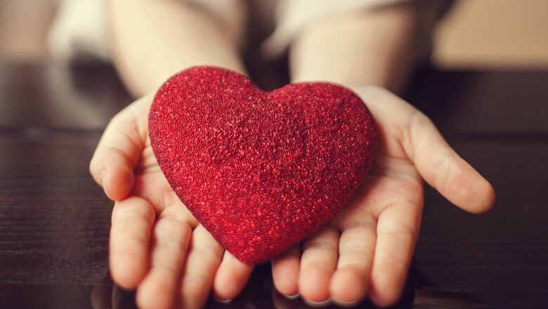 Ma’anar Soyayya: Fahimta, Nau’o’i, da Asalin Jin Daɗin Zuciya